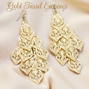 🌹🆕🌹Gold Tassel Earrings